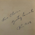 BEATRIZ CONSUELO (Porto Alegre 1931/ Suíça 2013) - Autografo de próprio punho com dedicatória pela renomada bailarina BEATRIZ CONSUELO, localizado Rio, datado 1956. Medida total 20 x 15 cm.