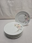 Jogo de 6 pratos de bolo, sobremesa em porcelana Schmidt com pintura floral feita à mão. Medindo 19cm de diâmetro.