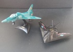Colecionismo- 2 miniaturas de aviões de guerra !! Jato MIRAGE, coleção Maisto !!  !! modelo da França !! e Jato Americanos Tipo Invisivel !! cor preto !!