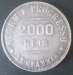 Moeda - Brasil !! valor de 2000 REIS DATA DE 1908 !! MATERIAL PRATA !! ESTADO DE mbc ++ !! MUITO BONITA !! SEM LIMPAR !! valor de mercado carca de 180,00 Reais !!