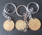 Colecionismo- 3 Chaveiros de moedas antigas todas da decada de 1950 !! em material bronze / aluminio !! valores diferentes !! em bom estado de conservação !!