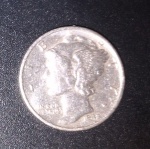 Moeda Estrangeira !! Material prata 900 !! made in USA !! valor Dime !! data de 1942 !! tempo da segunda guerra mundial !! alto valor de mercado !!