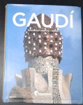 Livro- GAUDI !! Arquitetura da natureza !! 1852 /1926 !! projetos e as fotos de ponto de vistas arquitetonicos !!! otimo para estudantes , e profissionais , acervo de professor de artes !! com 96 pag. capa dura !! esgotado nas livrarias !!