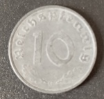 Moeda da Alemanha !! periodo da segunda guerra Mundial !! data de 1940 !!devido a escasses de metais utilizado material zinco !! valor de 10 Pfining !! acervo de colecionador !!