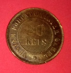 Moeda /Brasil - Material de Bronze!! valor de  20 Réis ano de 1910 !! tempo da nova Republica !! data dificil de aparecer !!