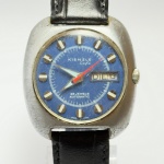 KIENZLE LIFE - Relógio automático, funcionando. Pulseira: 19mm. Caixa: 3,4cm x 3,8cm, vertical x horizontal, sem contar a coroa. ***ATENÇÃO! ESTE RELÓGIO NÃO POSSUI GARANTIA DE FUNCIONAMENTO. Produto sendo vendido conforme ESTADO, testado, ou não, diz respeito apenas ao momento da catalogação. Recomenda-se revisão.*** Se necessário, solicitar mais fotos, vídeos ou perguntas para análise via e-mail reidaantiguidade@gmail.com, Obrigado pela visita!