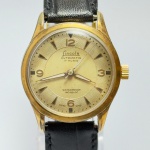 LINCOLN - Relógio automático, funcionando. Pulseira: 19mm. Caixa: 3,5cm x 3,5cm, vertical x horizontal, sem contar a coroa. ***ATENÇÃO! ESTE RELÓGIO NÃO POSSUI GARANTIA DE FUNCIONAMENTO. Produto sendo vendido conforme ESTADO, testado, ou não, diz respeito apenas ao momento da catalogação. Recomenda-se revisão.*** Se necessário, solicitar mais fotos, vídeos ou perguntas para análise via e-mail reidaantiguidade@gmail.com, Obrigado pela visita!