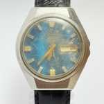 SEIKO - Relógio automático, não funciona. Pulseira: 19mm. Caixa: 4,3cm x 4cm, vertical x horizontal, sem contar a coroa. ***ATENÇÃO! ESTE RELÓGIO NÃO POSSUI GARANTIA DE FUNCIONAMENTO. Produto sendo vendido conforme ESTADO, testado, ou não, diz respeito apenas ao momento da catalogação. Recomenda-se revisão.*** Se necessário, solicitar mais fotos, vídeos ou perguntas para análise via e-mail reidaantiguidade@gmail.com, Obrigado pela visita!