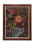 Mario Carneiro ((Île de France, Paris, 1930  Rio de Janeiro, RJ, 2007): "Jarra com Flores", óleo s. chapa , ass. inf. esq. e dat.1991. Med. Mi 60 x 45 cm   Me 74 x 59 cm (Nota Biográfica: Cineasta brasileiro nascido em Paris, foi um dos principais diretores de fotografia do país. Estudou na Faculdade Nacional de Arquitetura, em Paris (1955). Sua carreira no cinema ganhou importância com o advento do Cinema Novo. Com Porto das Caixas (1962), de Saraceni, fez sua primeira direção fotográfica em longa. A partir de então, realizou a direção de fotografia de Garrincha, alegria do povo (1962) e O padre e a moça (1965) ambos de Joaquim Pedro de Andrade, Todas as mulheres do mundo (1965) e Edu, coração de ouro (1966), ambos de Domingos Oliveira, entre outros. Foi ainda câmera e diretor de fotografia de Di (1978), curta-metragem de Glauber Rocha premiado em Cannes. Teve uma longa trajetória como pintor, gravador e fotógrafo, além de diretor e montador, diretor e roteirista de cinema, o que fez  dele um personagem único da cinematografia nacional.Mais conhecido como fotógrafo de cinema, Mário também foi pintor e artista plástico, sendo um artista moderno, mas com uma postura extremamente contemporânea, por manter uma experimentação com diferentes linguagens. Mário Carneiro foi influenciado pelo artista Iberê Camargo ainda na França, país onde se conheceram. Durante o período em que morou na França, no fim dos anos 1940 e começo dos 1950, costumava passar tardes no Museu do Louvre copiando as telas dos grandes mestres. Mário conviveu, em seu apartamento na França, com nomes como Lygia Clark, Cecília Meireles, Herbert Read e Vinicius de Moraes.