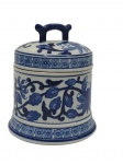 Pote com tampa em porcelana decoração azul e branco . Med. 22 cm alt