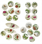 Limoges France: Belíssimo e exclusivo serviço de jantar em porcelana francesa , com todas as peças pintadas a mão com oito diferentes desenhos de legumes. O serviço consta de 45 peças ,sendo nove pratos pintados posteriormente: 17 pratos grandes , 7 pratos fundos , 16 pratos de sobremesa e 5 travessas. Total . 45 peças.