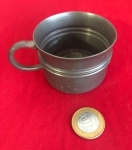 Caneca de estanho de alta qualidade da marca C. Kurz & Co. Produzida na cidade de Tiel na Holanda entre 1950 e 1970 .