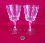 Taças de cristal francês vintage, modelo Versailles da marca Cristal d'Arques-Durand das décadas de 1970 e 1980 .