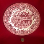 Prato de porcelana inglesa da marca Royal Tudor Ware, pertencente à série "17th Century England" gravado à mão por W.N. Mellor.