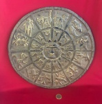 Mandala Astrológica de parede feito de madeira prensadas.