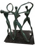 ALFREDO CESCHIATTI - Escultura em bronze patinado, representando as "Três Graças" Apresenta assinatura no bronze,  CESCHIATTI  com selo da Fundição Zani.    Medidas totais:  Alt. 130 x 115 cm.   (Escultura não possui  certificado de autenticidade)