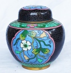 Lindo vaso bojudo coberto por esmaltes "Cloisonné" chinês , decorado por, pássaro e flores. Séc. XIX / XX  Medidas: Alt. 10 x 10 cm