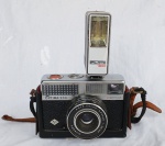 Câmera fotográfica , AGFA - ÓPTIMA  200  SENSOR. Câmera com visor de 35 mm lançada em 1969 e descontinuada em 1973. A câmera é a primeira da série de sensores duradouros. AGFA ÓPTIMA câmera  de coleção, não foi testada.