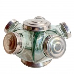 Baleiro giratório com 5 (cinco) compartimentos em vidro, tampas e base em alumínio. Med 17 cm altura 24 cm diâmetro.