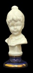 CAPODIMONTE - Antiga escultura de pasta de porcelana ( Biscuit), representando busto feminino; Medindo 9 x 4 cm