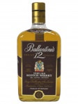 BEBIDA, uma (1) garrafa de whisky escocês Ballantines 12 Years Old, produto da Escócia, contendo 75 centilitros. Sem garantia de integridade do líquido.