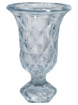 CRISTAL, um (1) vaso confeccionado em cristal translucido, lapidação geométrica em facertas, base cônica sextavada em facetas, medindo 23,5x15cm.