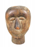 ARTE POPULAR - Um ex-voto confeccionado em madeira representando "Cabeça Masculina". Altura 20 cm , possui vestígios de cupim tratado