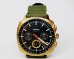 Fashion Coleção, Esportivo Relógio Fossil Cronógrafo 6 Ponteiros, Quartz. Folheado medindo 43mm. Revisado Funcionando. Vidro Cristal, Calendário entre 4 e 5hs. Fundo em Aço de Rosca. Máquina original revisada. Bateria nova em janeiro 2026. Pulseira nova lonada verde militar