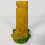 Tulipa para luminária med. 15cm nas cores amarelo e base verde