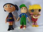 Três personagens colecionaveis de séries animadas "O Show da Luna" e "Lalaloopsy"