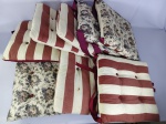 Lote de almofadas listradas e de flores, contendo 8 unidades