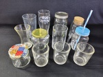 Conjunto de 12 peças em Cristais/ vidro, divididas entre copos e potes de  vidros.