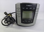 Rádio- Relógio digital Timex T300B Sleep & Wake. funcionando em bom estado de conservação.
