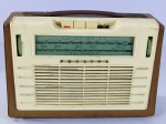 Antigo rádio portátil da marca Philips, aparentemente um modelo da linha "All Transistor" de meados da década de 50-60, item nao testado