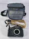 Câmera fotográfica Zenit 22 em bom estado, acompanha bolsa Zenit (câmeras de coleção adquirida por nós, não testada após aquisição).