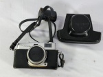 Câmera fotográfica Minota Al-F com capa. (câmeras de coleção adquirida por nós, não testada após aquisição).