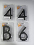Números e letras residenciais ( ou comerciais) na cor preta, feito em material pvc maciço de alta durabilidade com pintura altomativa.