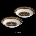 PAUL WUNDERLICH (German 1927-2010) For VERSACE. Modelo Barroco. Manufatura by Rosenthal  Set de 6 mini pratos de porcelana alemã. Marca da manufatura no verso da peça. 10 cm.