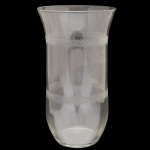 Vaso em vidro translucido e decoração com leves relevos. 30 x 16 cm.