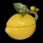 DASLU CASA by Zanatta - Molheira em cerâmica na forma de limão siciliano. 20 x 20 x 15 cm.