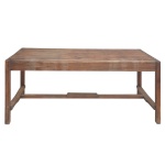 Aparador em madeira clara com tampo de formato retangular construído em ripas apoiada em saia lisa. Pernas retilíneas com amarração em H na base. 77 x 180 x 77 cm. Este lote encontra-se na casa do comitente no Alto da Boa Vista, SP. A retirada deverá ser agendado previamente com o nosso escritório no telefone 11.5044.1228.