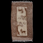 Tapete medindo 120 x 63 cm.