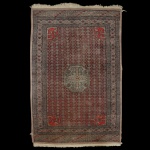 Tapete medindo 150 x 96 cm.