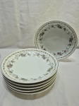 Jogo de 6 pratos fundos de massa, sopa em porcelana decorada com flores. Medindo 21cm de diâmetro.
