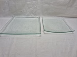 Lote de 2 centros de mesa, fruteira em grosso vidro moldado. Medindo o maior 33cm x 33cm.