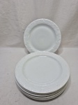 Jogo de 6 pratos rasos de mesa em porcelana branca com parreiras em relevo. Medindo 26cm de diâmetro.
