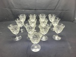 DEMI CRISTAL - Lote de 13 taças, lapidadas, estilo Saint Louis. Alt. 12,5 cm.