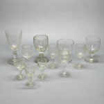 DEMI CRISTAL - Lote de 11 taças diversas, modelos diferentes. Med. 14 cm e 7 cm. Bicados.