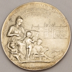 Numismática, Brasil. Medalha Girardet em prata. Ao benemérito Antônio Gonçalves DAraújo. K Prober. 47P. Prata. 60g.