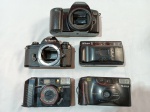 Lote contendo cinco antigas câmeras fotográficas.  Canon EOS 1000, Nikon EM, Nikon One Touch 200, Canon AF35M II e Fuji DL-25. Para conserto ou retirada de peças.